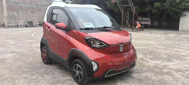 Baojun E100