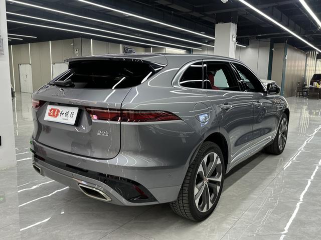 Jaguar F-PACE