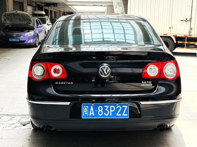 Volkswagen Magotan (imported)