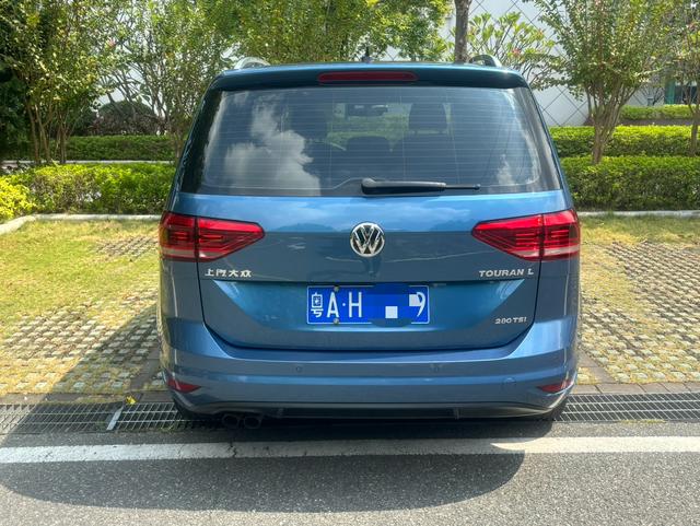 Volkswagen Touran L