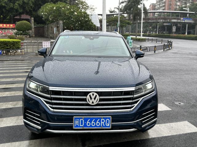 Volkswagen Touareg