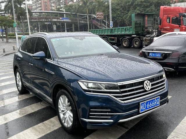 Volkswagen Touareg