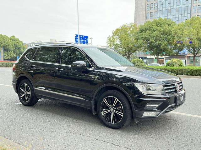 Volkswagen Tiguan L