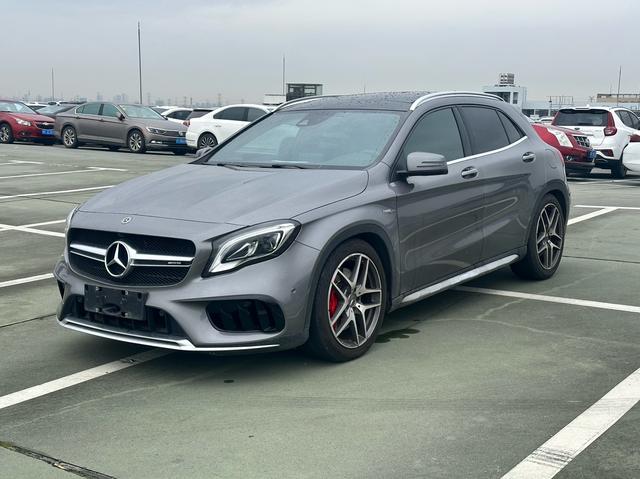 Mercedes-Benz GLA AMG