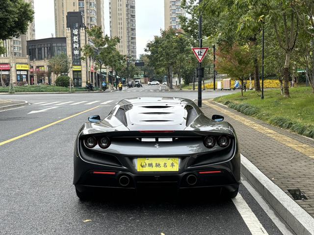 Ferrari F8