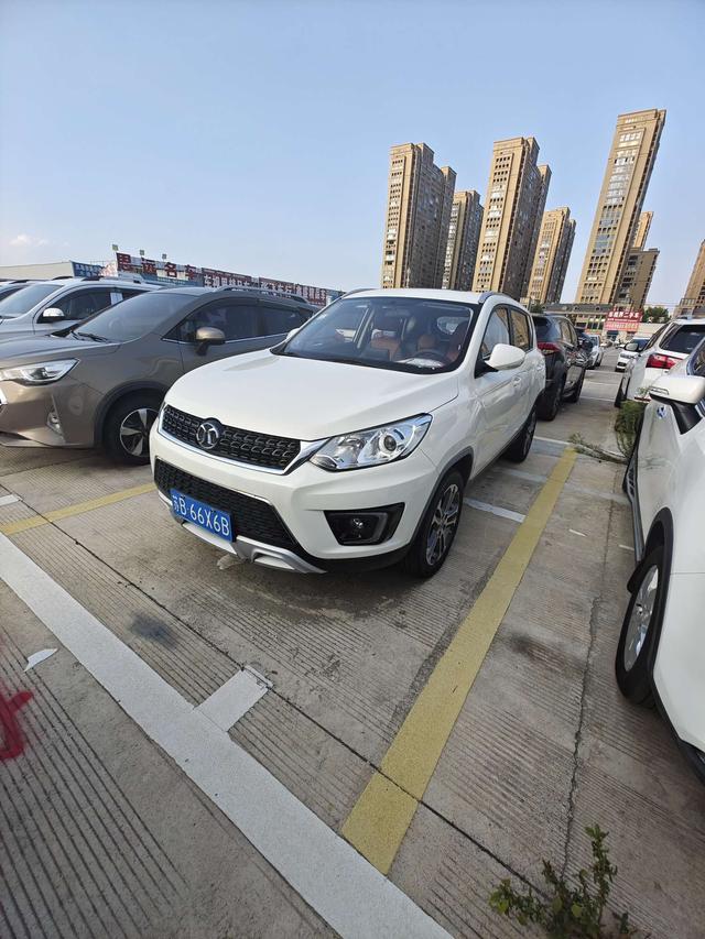 BAIC Shenbao X35