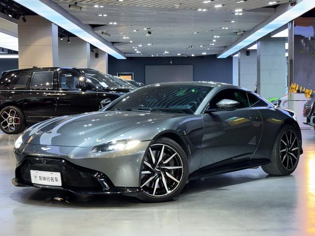 Aston Martin Vantage