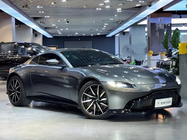 Aston Martin Vantage