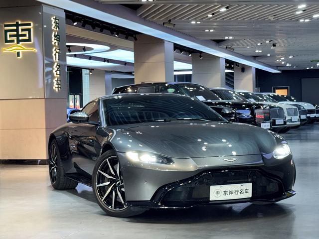 Aston Martin Vantage