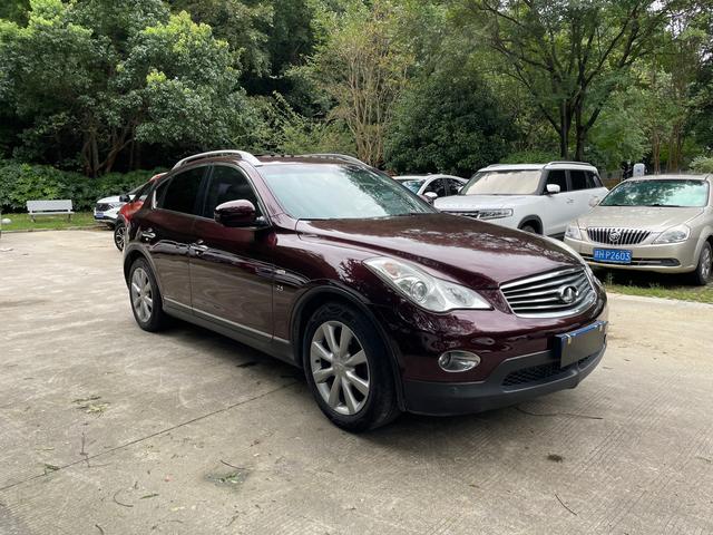 Infiniti QX50 (imported)