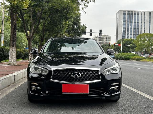 Infiniti Q50L