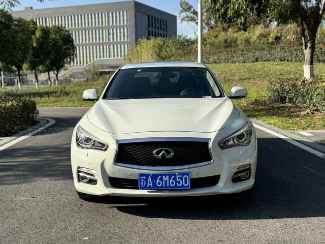 Infiniti Q50L