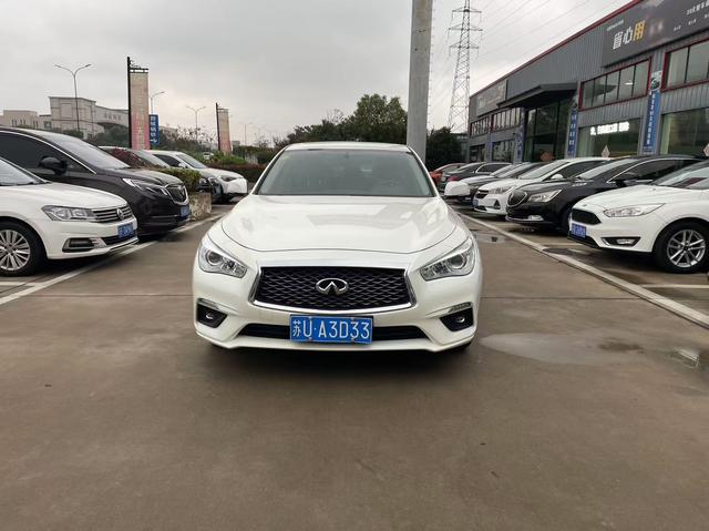 Infiniti Q50L