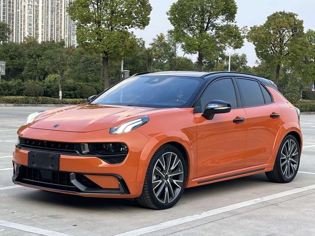 Lynk & Co 02 Hatchback