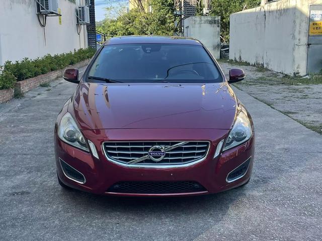 Volvo S60 (imported)