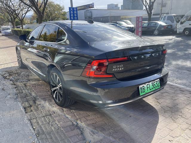 Volvo S90 PHEV