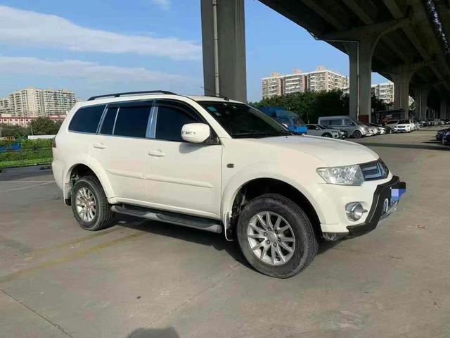 Mitsubishi Pajero Jinchang