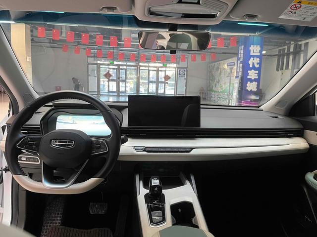 Geely Emgrand L HiP