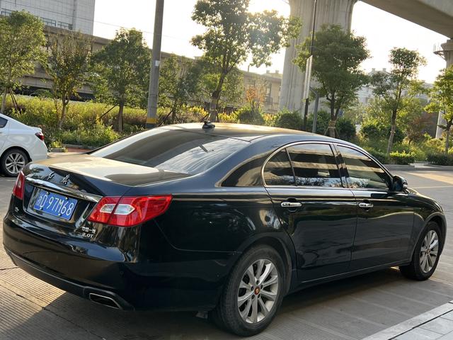 Hongqi H7