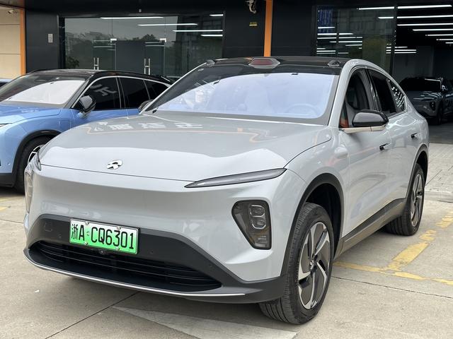 NIO EC7