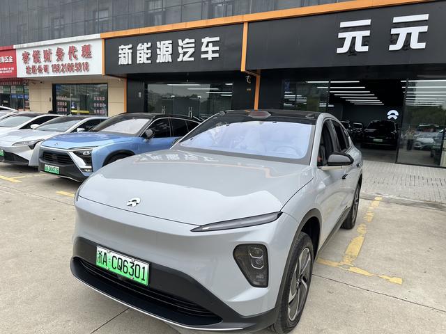 NIO EC7