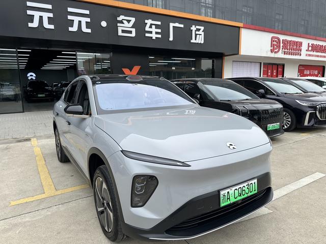 NIO EC7