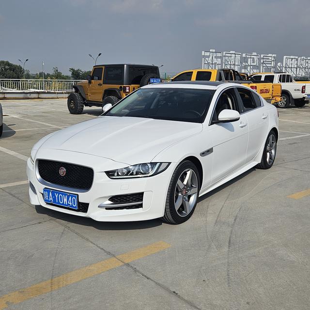 Jaguar XE