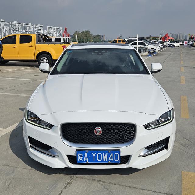 Jaguar XE