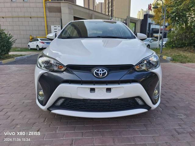 Toyota YARiS L to dazzle
