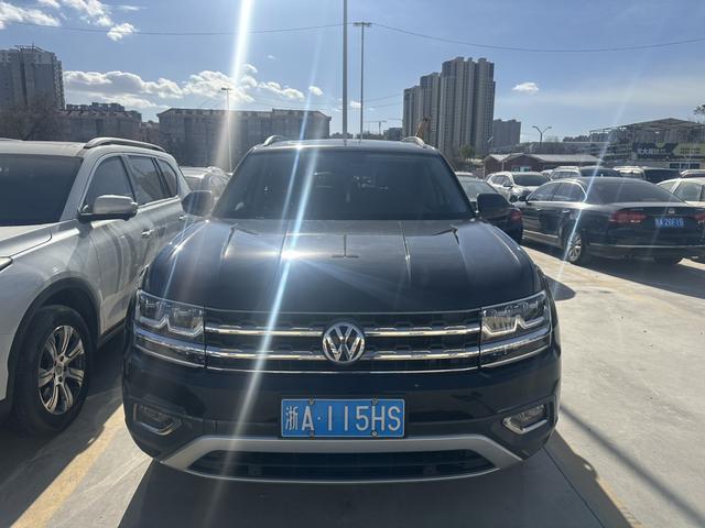 Volkswagen Tuang