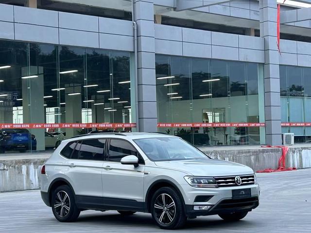 Volkswagen Tiguan L