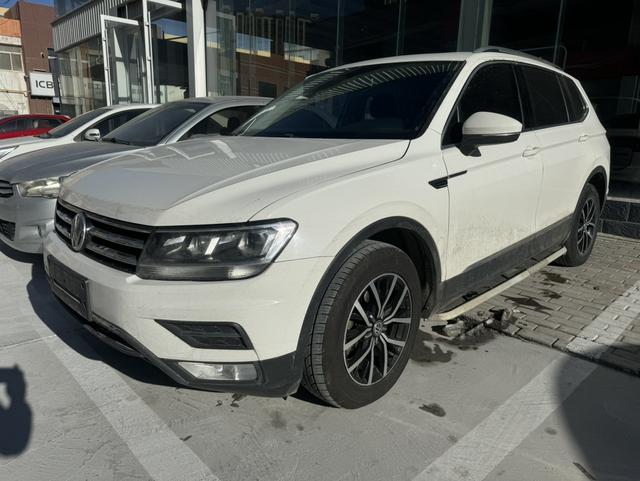 Volkswagen Tiguan L