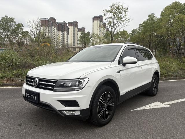 Volkswagen Tiguan L