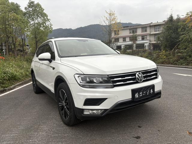 Volkswagen Tiguan L