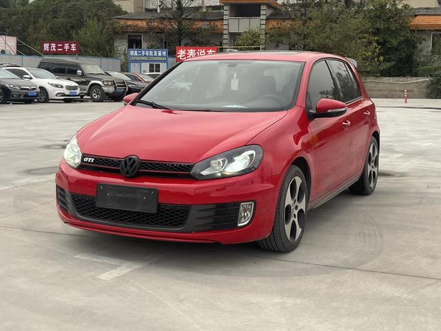 Volkswagen Golf GTI