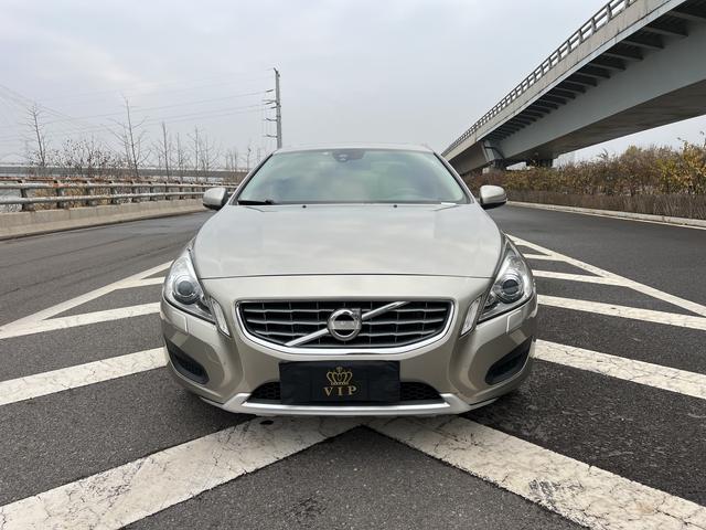 Volvo S60 (imported)