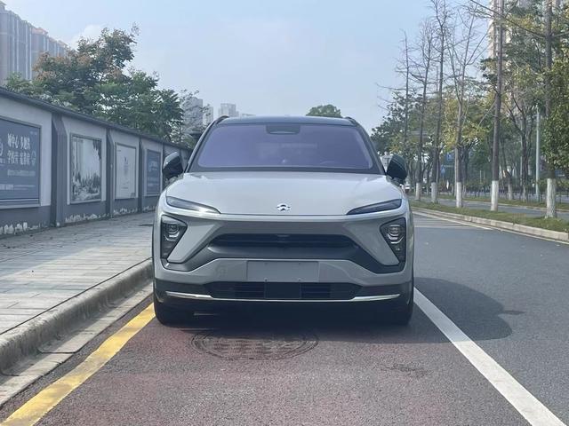 NIO ES6