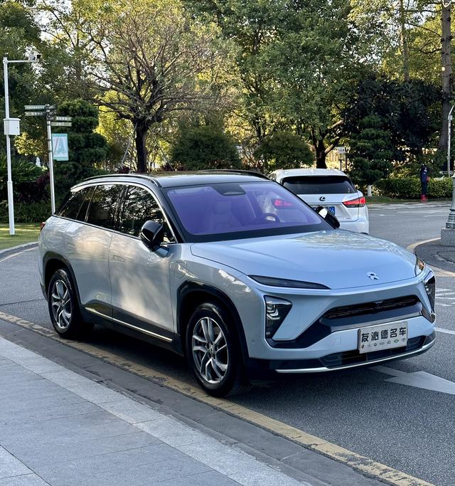 NIO ES6