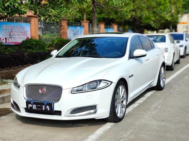 Jaguar XF