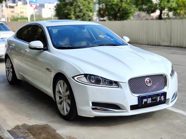 Jaguar XF