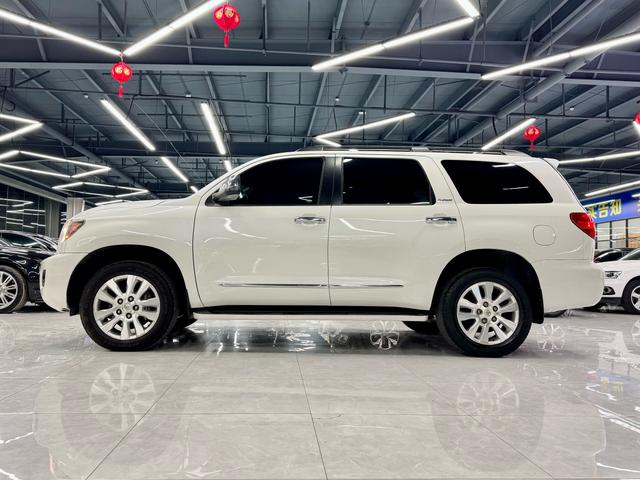 Toyota Sequoia