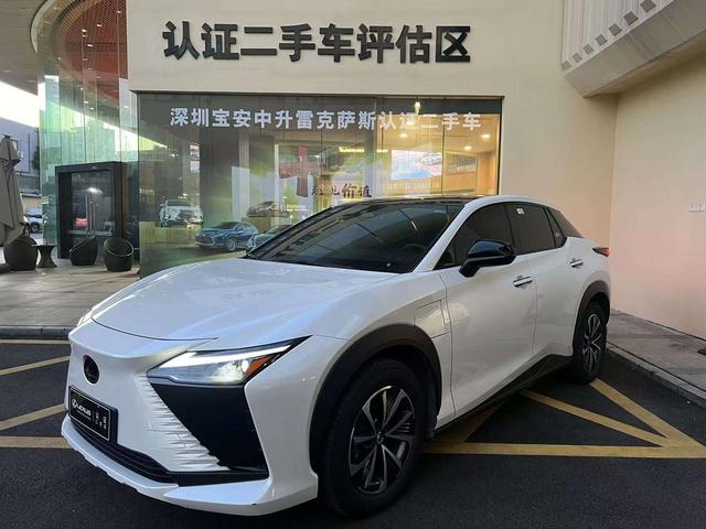 Lexus RZ