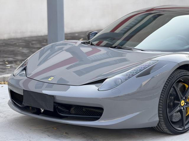 Ferrari 458