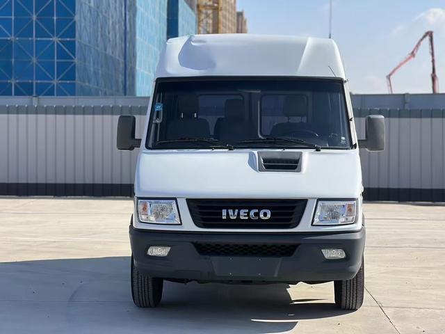 Iveco proud