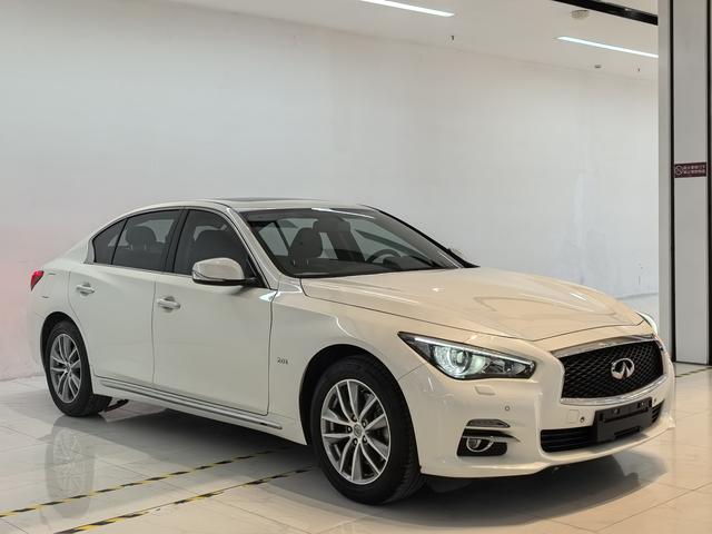 Infiniti Q50L