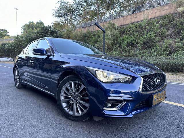 Infiniti Q50L