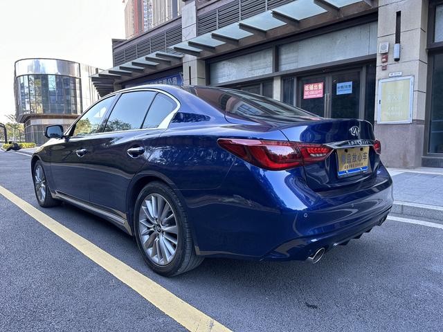 Infiniti Q50L