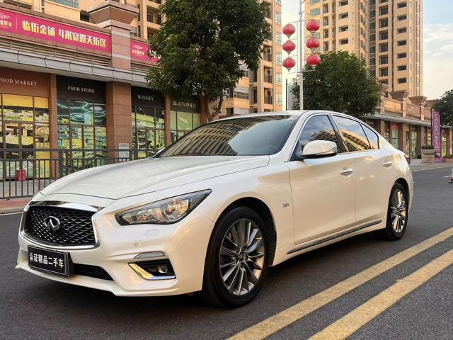 Infiniti Q50L