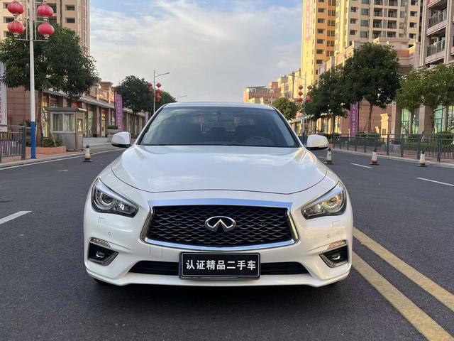 Infiniti Q50L