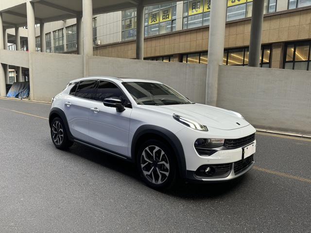 Lynk & Co 02